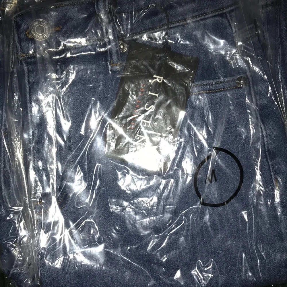 SOLD🛍NWT RISEN - Picture 4 of 4